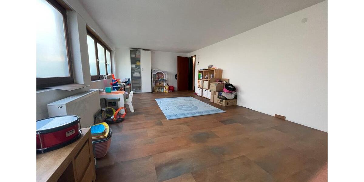 Einfamilienhaus Wettstetten - 10 Zimmer, 245 m&sup2;, 915.000&euro; | Angebot:26305290