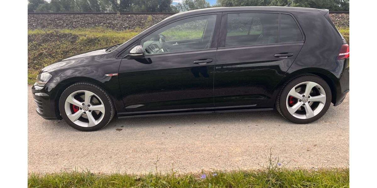 VW Golf 102.459 km 14.899 &euro; Ingolstadt 85053