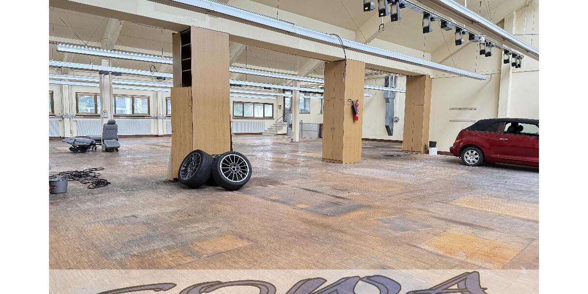 Großzügiges Gewerbeanwesen und Wohnhaus mit Innenpool und Sauna in einer guten Lage in Gaimersheim - Ein Objekt von Ihrem Immobilienpartner SOWA Immobilien und Finanzen - Sonstige Gaimersheim | Angebot:21557172