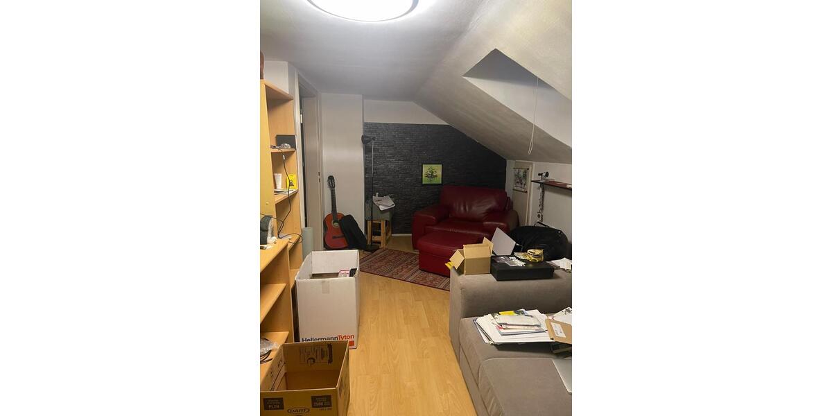 Dachgeschoßwohnung Ingolstadt Nordost - 2 Zimmer, 45 m&sup2;, 900&euro; | Angebot:25830805
