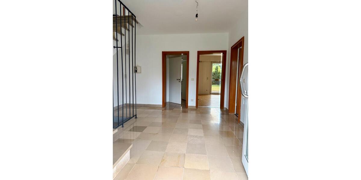 Mehrfamilienhaus, Wohnhaus Ingolstadt - 5 Zimmer, 156 m&sup2;, 1.615&euro; | Angebot:27586354