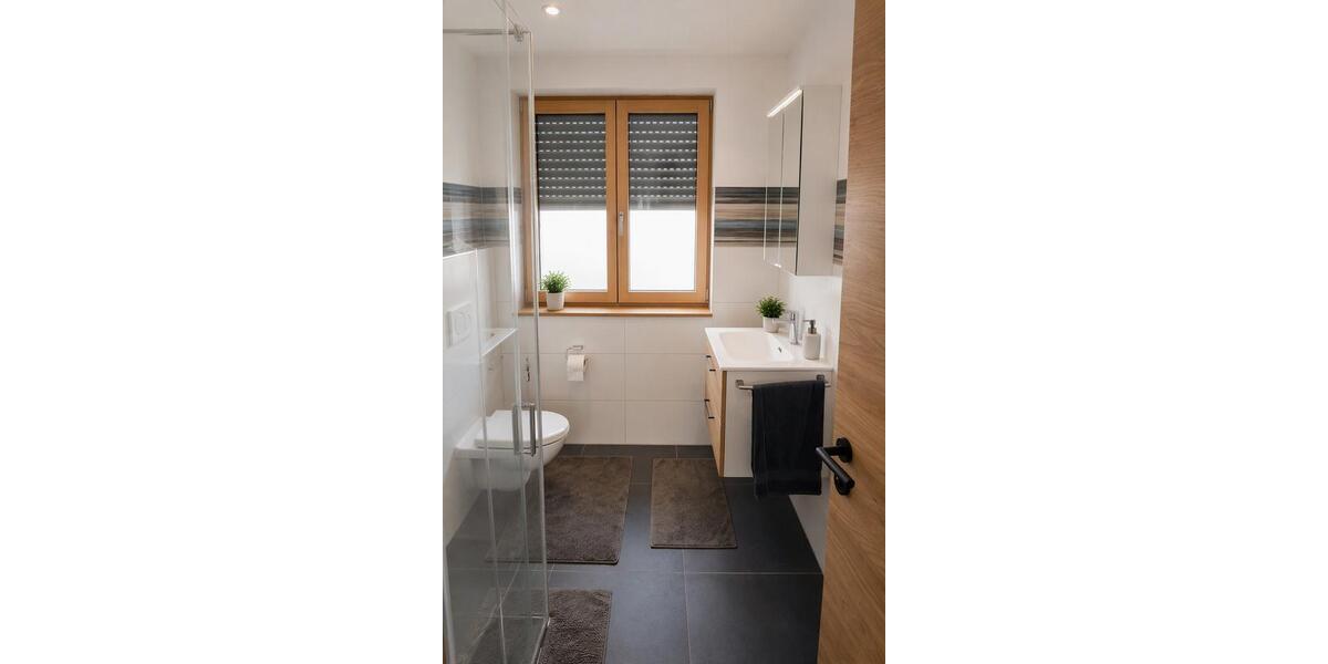 Einfamilienhaus Hepberg - 5 Zimmer, 194 m&sup2;, 3.000&euro; | Angebot:27611578