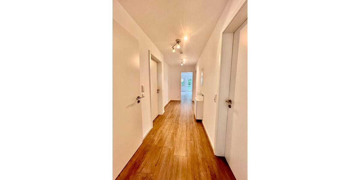 Etagenwohnung Hepberg - 3 Zimmer, 88 m&sup2;, 1.300&euro; | Angebot:26461586