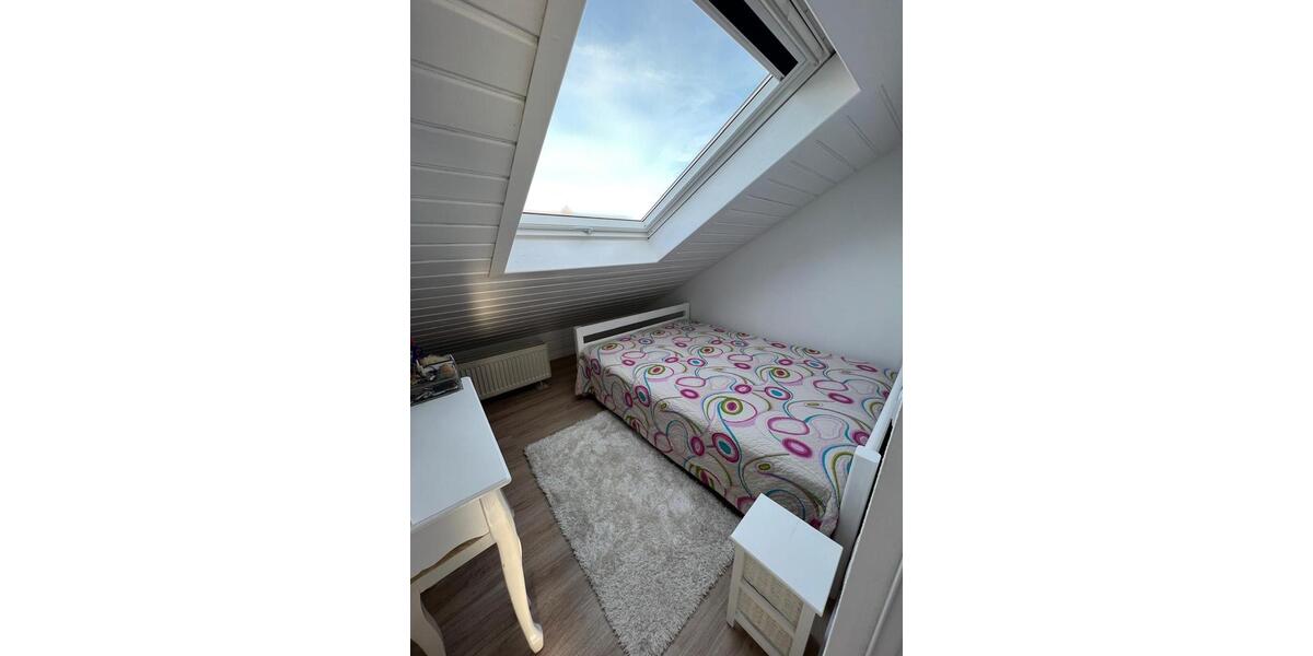 Dachgeschoßwohnung Ingolstadt Nordost - 2 Zimmer, 33 m&sup2;, 950&euro; | Angebot:26480060