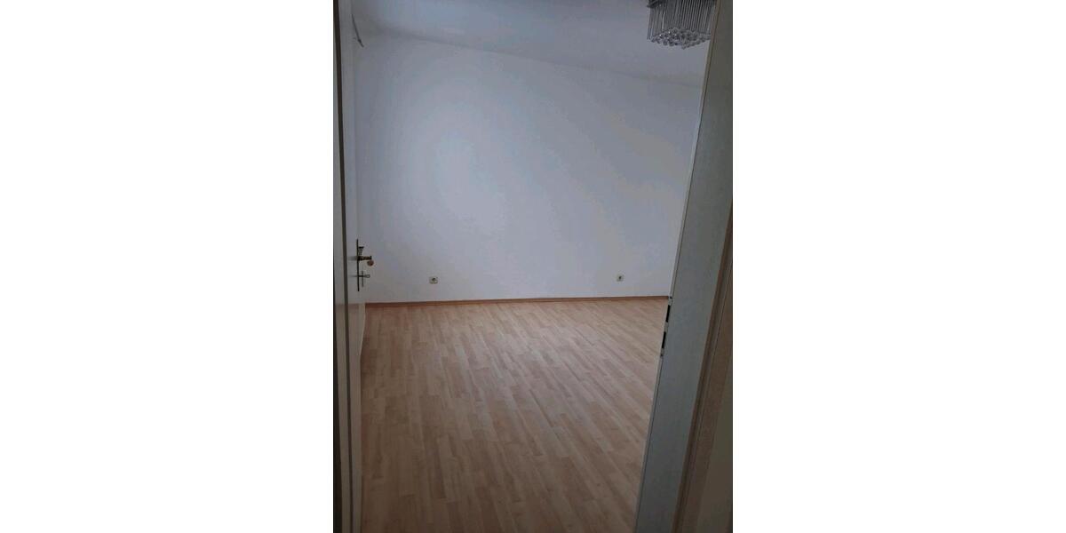 Etagenwohnung Schrobenhausen - 3 Zimmer, 74 m&sup2;, 290.000&euro; | Angebot:26120572