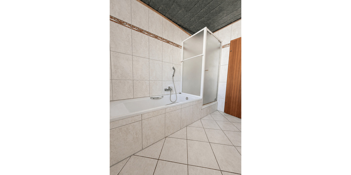 Mehrfamilienhaus, Wohnhaus Reichertshofen - 8 Zimmer, 218 m&sup2;, 689.999&euro; | Angebot:26817450