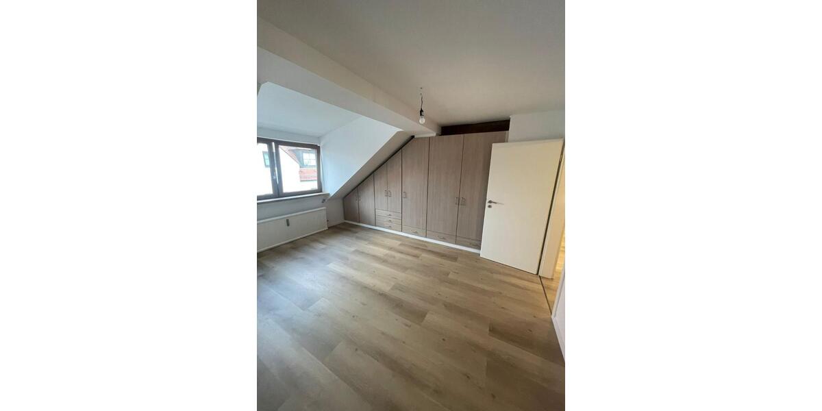 Etagenwohnung Wolnzach - 3 Zimmer, 105 m&sup2;, 1.150&euro; | Angebot:24992299
