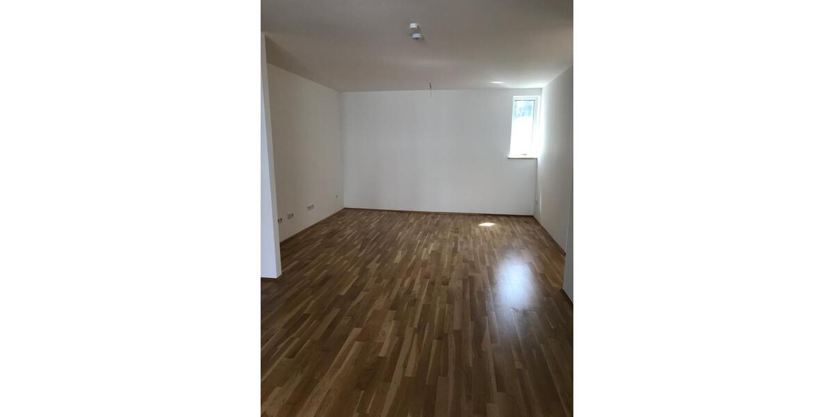 Etagenwohnung Ingolstadt - 3 Zimmer, 95 m&sup2;, 1.250&euro; | Angebot:25652549