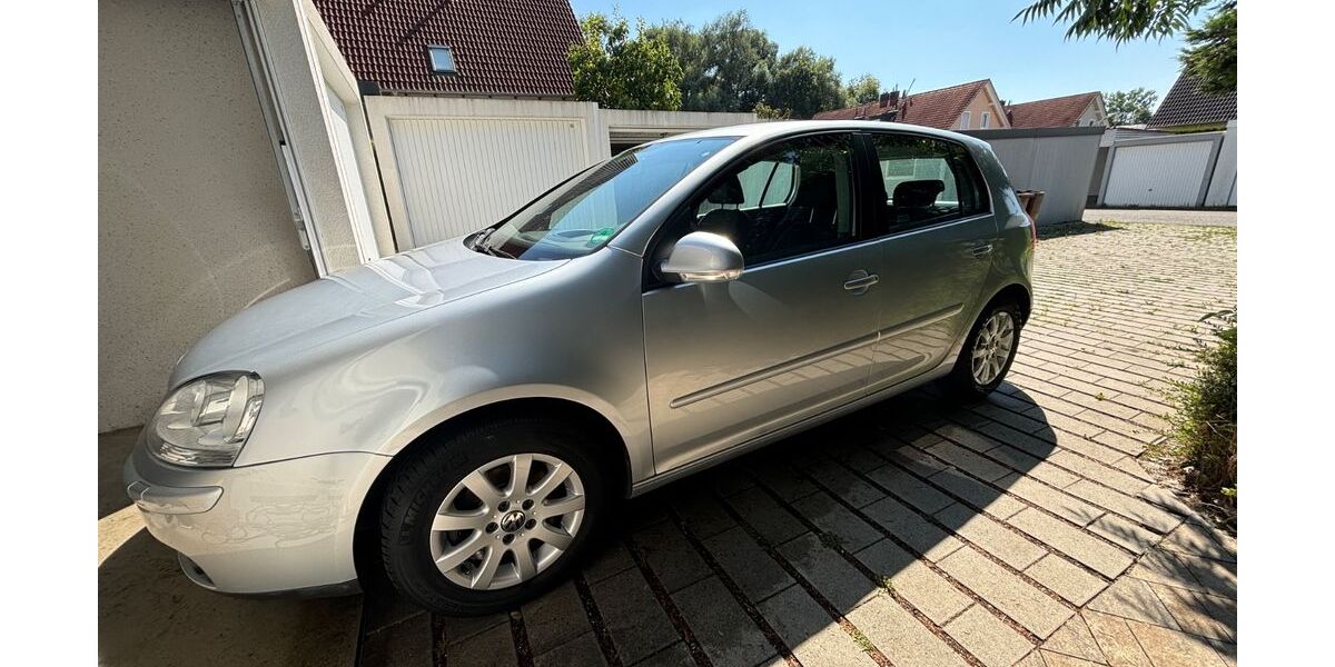 VW Golf 176.556 km 3.500 &euro; Neustadt an der Donau 93333