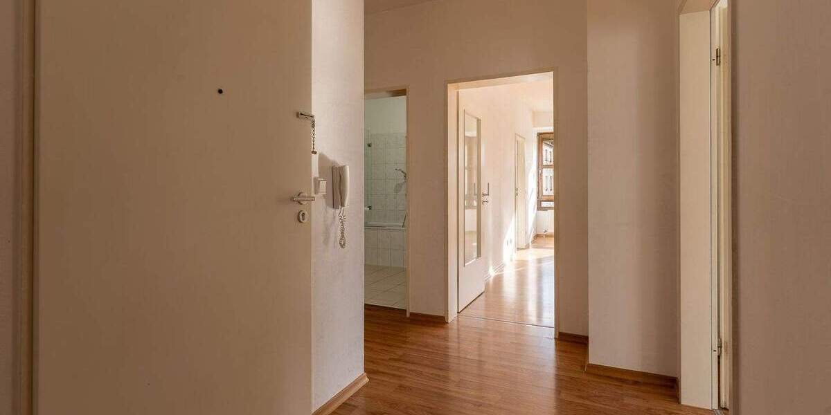 Etagenwohnung Neuburg an der Donau Neuburg - 3 Zimmer, 89 m&sup2;, 260.000&euro; | Angebot:25798765