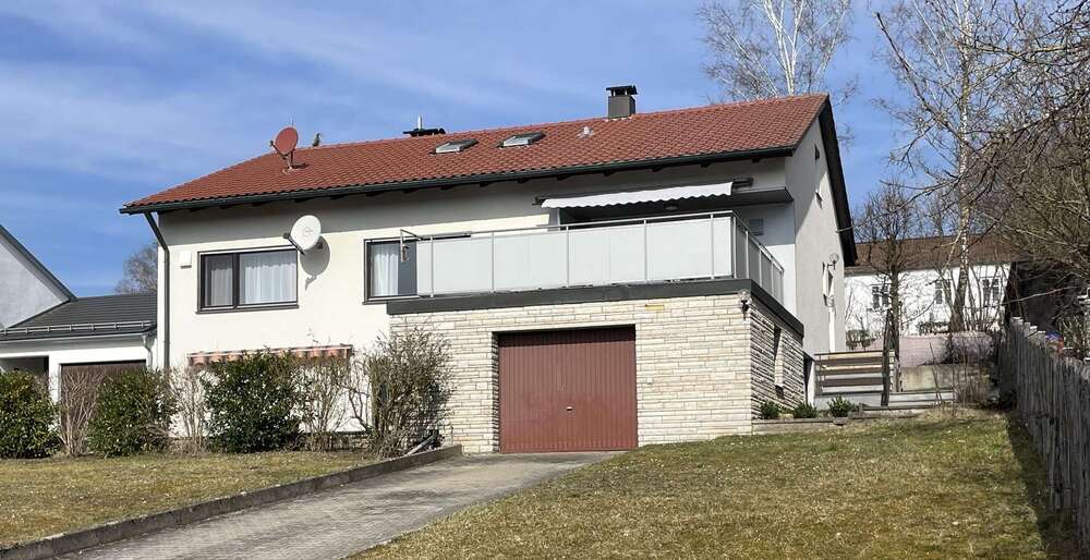 Einfamilienhaus Eichstätt - 17 Zimmer, 264 m&sup2;, 680.000&euro; | Angebot:26242560
