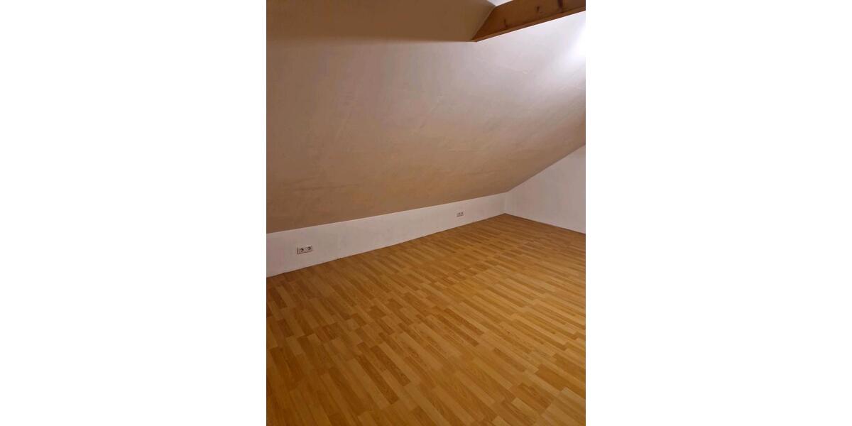 Etagenwohnung Mainburg - 5 Zimmer, 100 m&sup2;, 700&euro; | Angebot:23827901