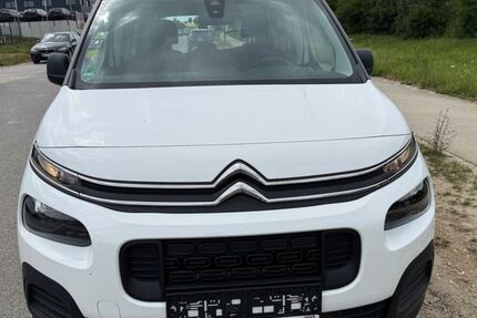 Citroen Berlingo 156.000 km 9.519 &euro; Pfaffenhofen an der Ilm (Gewerbegebiet Kuglhof) 85276
