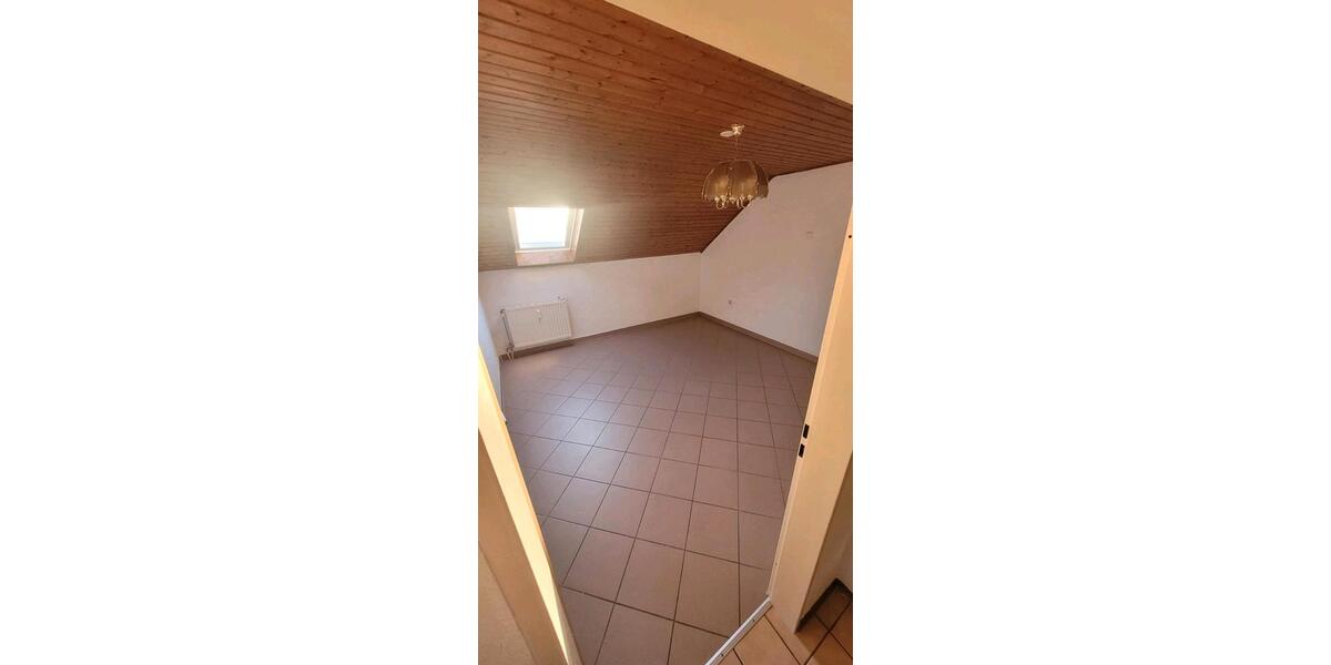 Dachgeschoßwohnung Königsmoos - 2 Zimmer, 68 m&sup2;, 600&euro; | Angebot:26409764