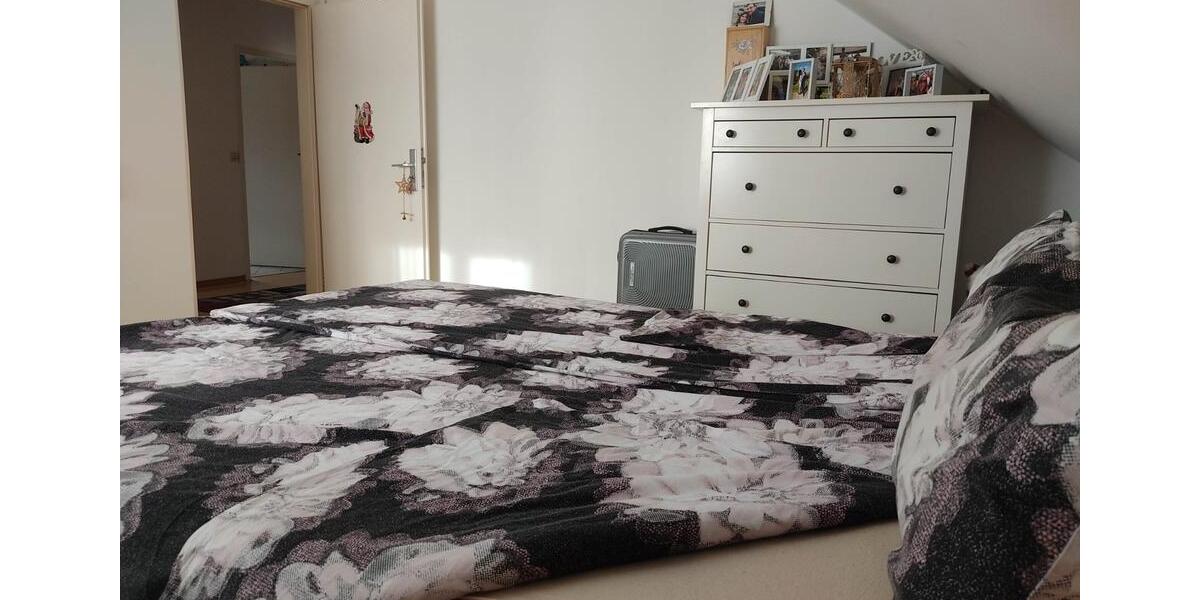 Dachgeschoßwohnung Ingolstadt Nordost - 4 Zimmer, 88 m&sup2;, 880&euro; | Angebot:25923228