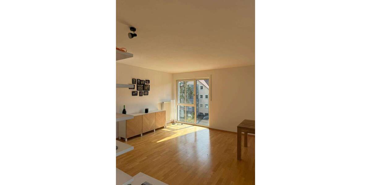 Etagenwohnung Pfaffenhofen - 3 Zimmer, 77 m&sup2;, 1.090&euro; | Angebot:25939224