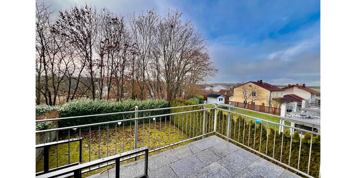 Etagenwohnung Hepberg - 3 Zimmer, 88 m&sup2;, 1.300&euro; | Angebot:26461586