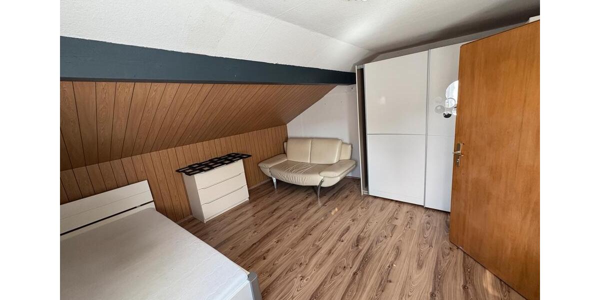 Dachgeschoßwohnung Eichstätt - 3 Zimmer, 70 m&sup2;, 350&euro; | Angebot:26039843