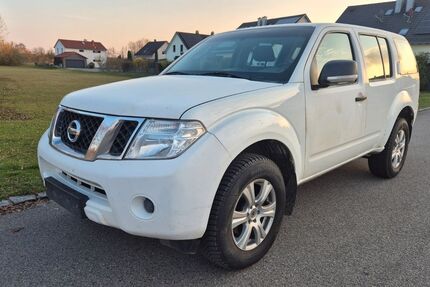 Nissan Pathfinder 256.000 km 4.900 &euro; Kösching 85092