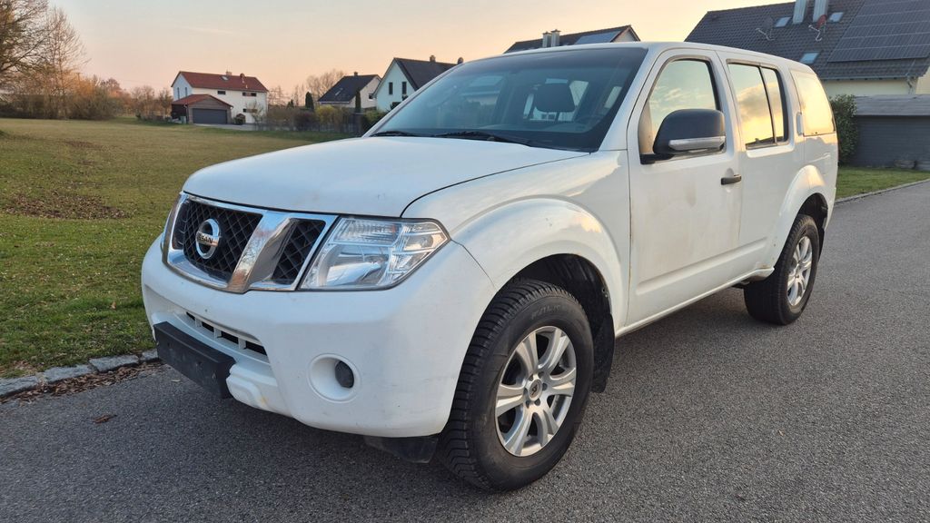 Nissan Pathfinder 256.000 km 4.900 &euro; Kösching 85092