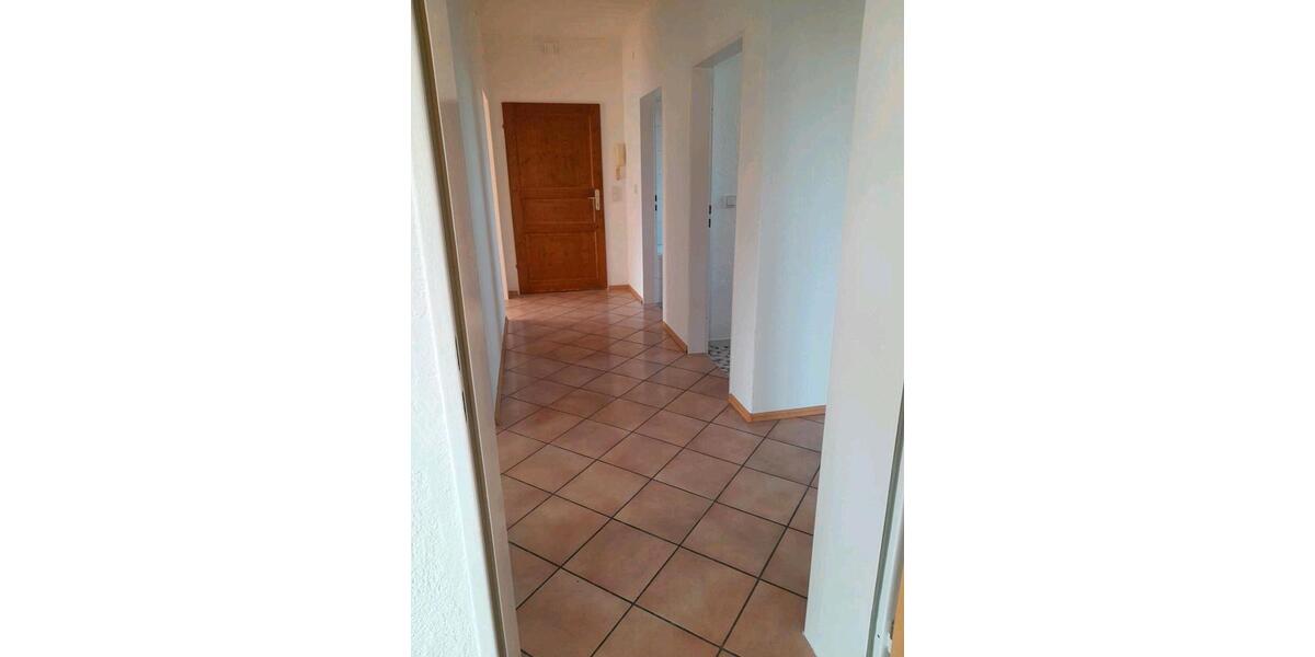 Etagenwohnung Königsmoos - 3 Zimmer, 87 m&sup2;, 850&euro; | Angebot:26409774