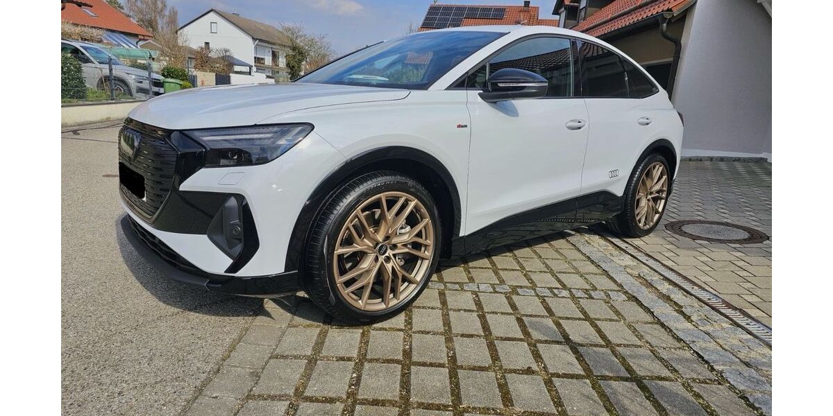 Audi Q4 15.500 km 46.500 &euro; Pförring 85104