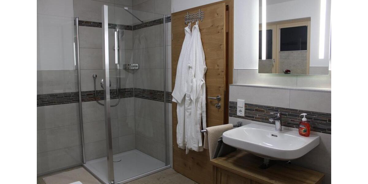 Etagenwohnung Walting - 4 Zimmer, 100 m&sup2;, 2.000&euro; | Angebot:25181740