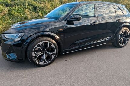 Audi e-tron 25.000 km 45.500 &euro; Karlshuld 86668