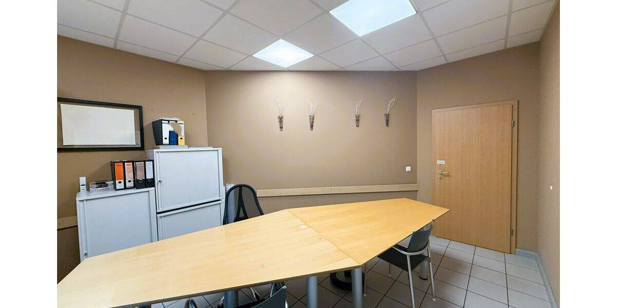 Gewerbeobjekt Ingolstadt Hundszell - 5 Zimmer, 115 m&sup2;, 1.381&euro; | Angebot:25729210