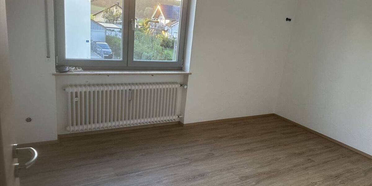 Etagenwohnung Denkendorf - 4 Zimmer, 103 m&sup2;, 950&euro; | Angebot:25701137