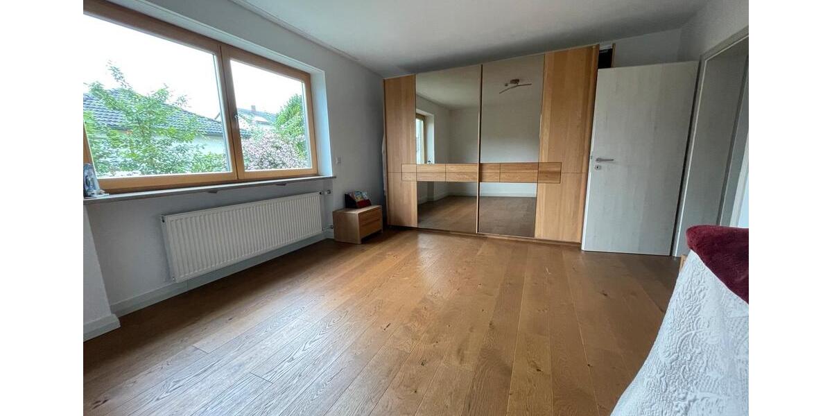 Einfamilienhaus Wettstetten - 10 Zimmer, 245 m&sup2;, 915.000&euro; | Angebot:26305290
