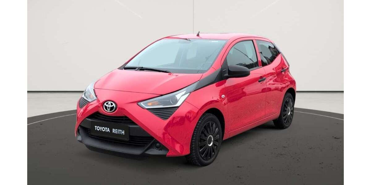 Toyota Aygo 30.720 km 9.910 &euro; Ingolstadt 85055