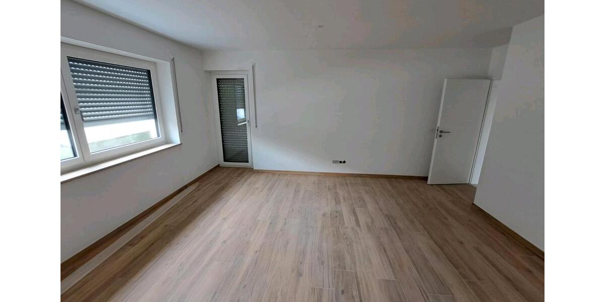 Erdgeschoßwohnung Großmehring - 4 Zimmer, 115 m&sup2;, 1.570&euro; | Angebot:27609518