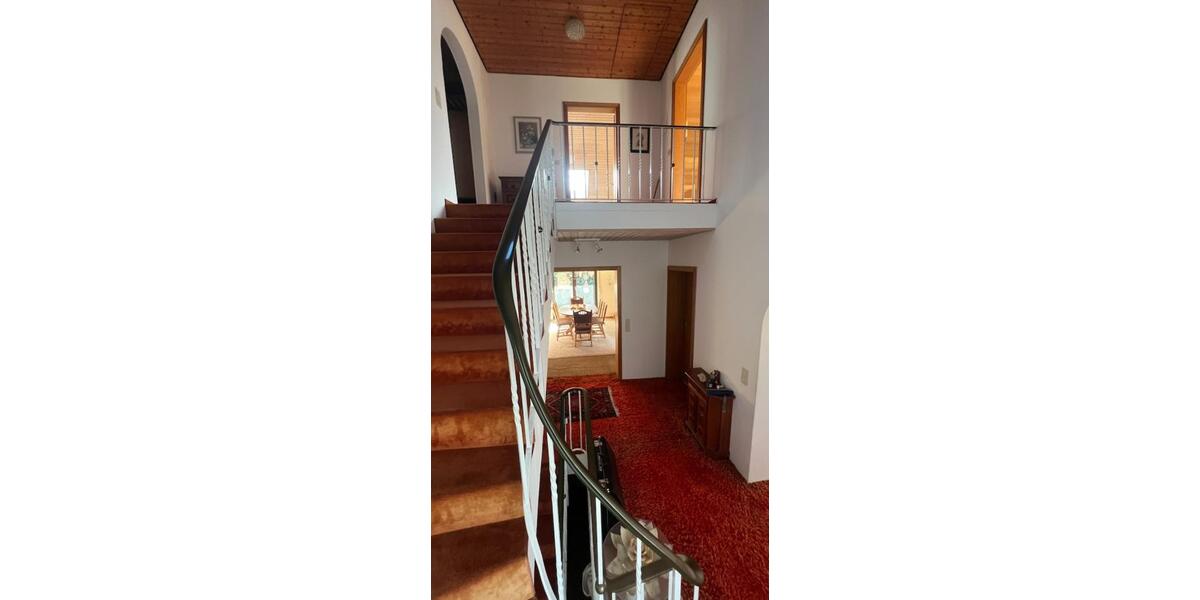 Einfamilienhaus Schrobenhausen - 8 Zimmer, 240 m&sup2;, 649.000&euro; | Angebot:25025822