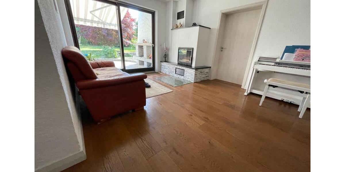 Einfamilienhaus Wettstetten - 10 Zimmer, 245 m&sup2;, 915.000&euro; | Angebot:26305290