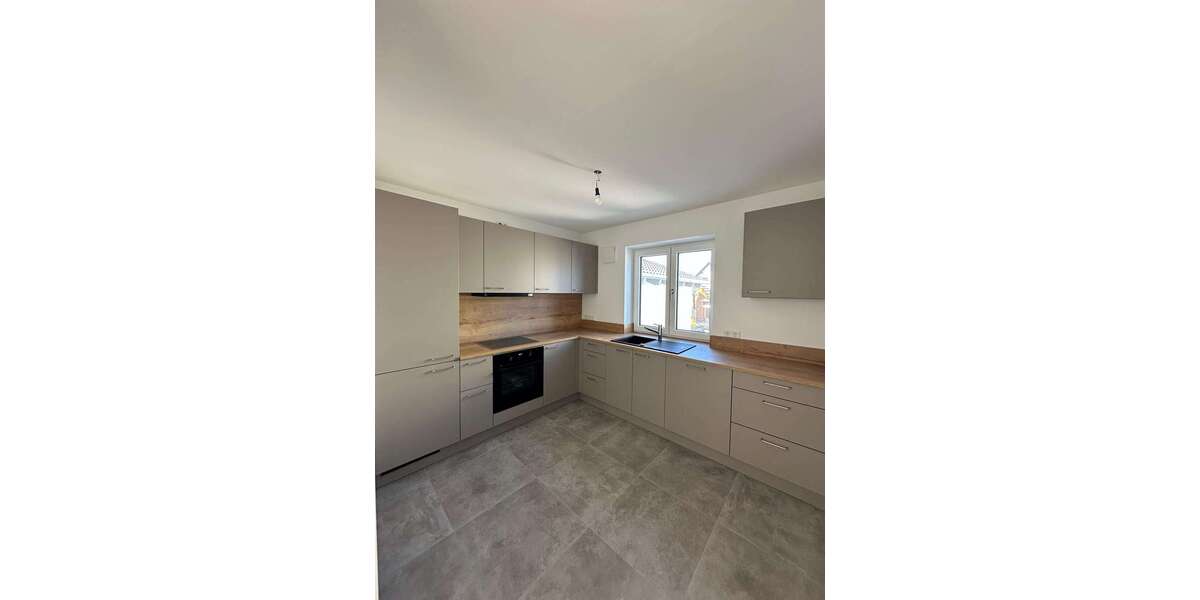 Etagenwohnung Königsfeld Königsfeld - 3 Zimmer, 90 m&sup2;, 1.150&euro; | Angebot:26041174