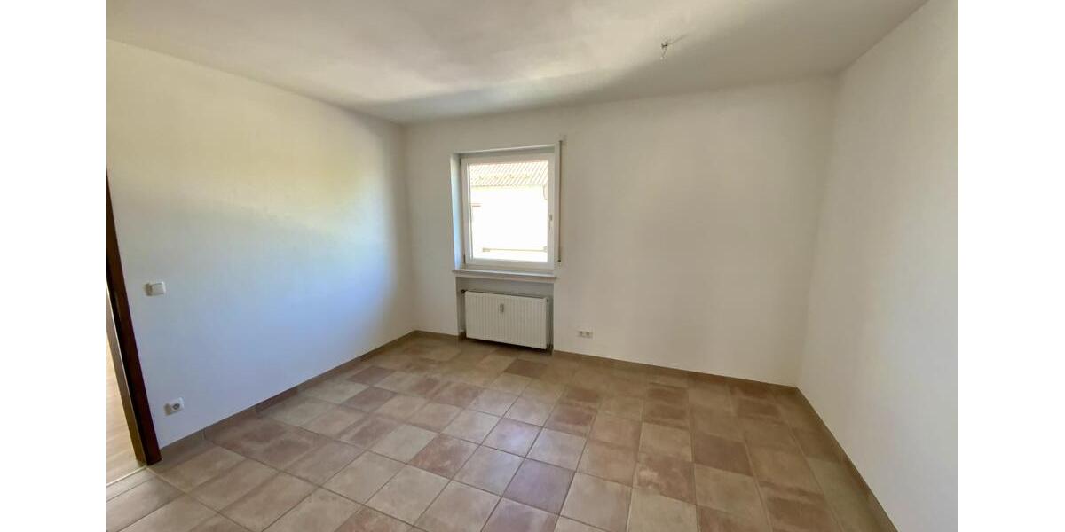 Etagenwohnung Schrobenhausen - 3 Zimmer, 108 m&sup2;, 890&euro; | Angebot:26335075