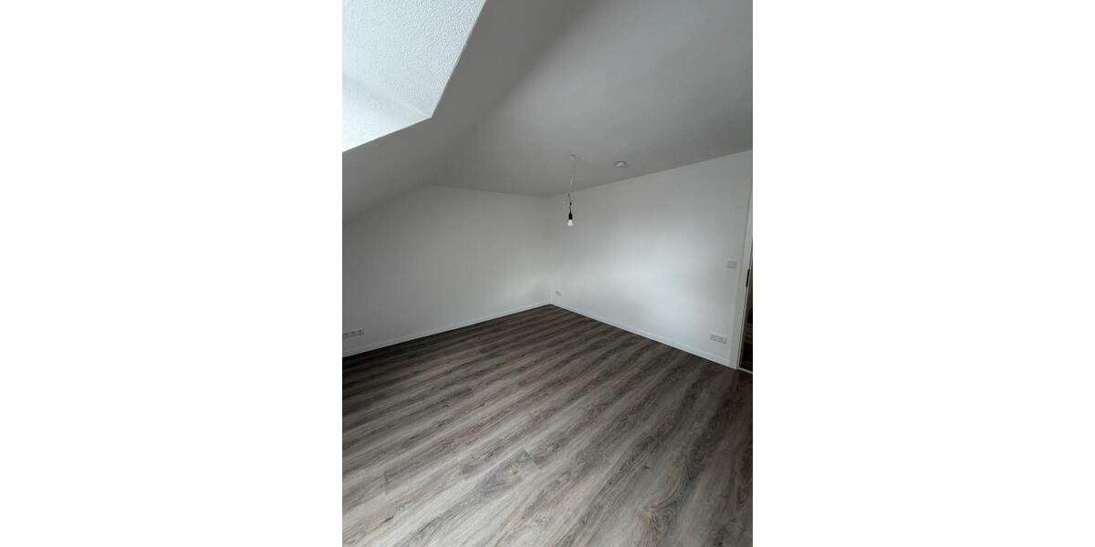 Dachgeschoßwohnung Ingolstadt Südost - 2 Zimmer, 57 m&sup2;, 900&euro; | Angebot:27607566