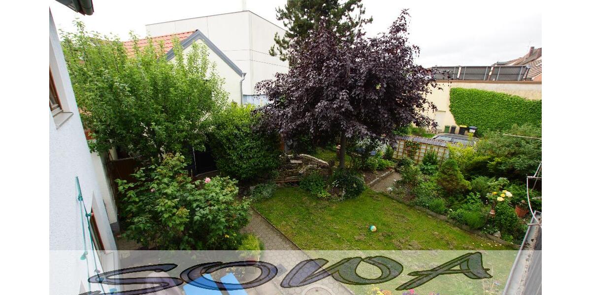 Stadtzentum - Ruhige Lage - 2 Doppelhaushälften zusammen (eine einzugsbereit) mit Garten in Neuburg - Ein Objekt von Ihrem Immobilienpartner SOWA Immobilien und Finanzen - Doppelhaushälfte Neuburg | Angebot:27316544