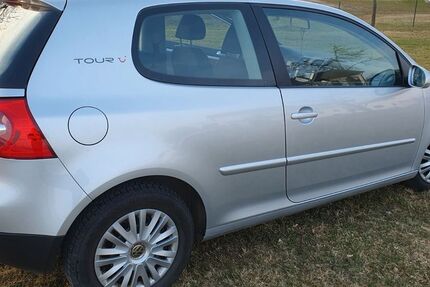 VW Golf 124.500 km 2.989 &euro; Hohenwart 86558