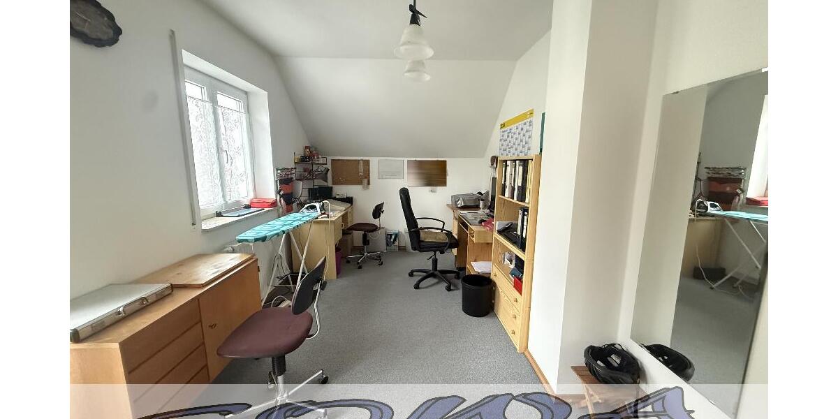 Haus mit Keller und Garage - Zentrumsnahe und ruhige Lage in Neuburg - Ein Objekt von Ihrem Immobilienpartner SOWA Immobilien und Finanzen - Burg Neuburg | Angebot:26383675