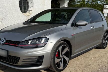 VW Golf 111.000 km 17.500 &euro; Wolnzach 85283