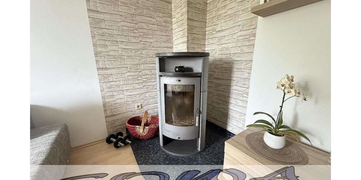 2 Wohneinheiten zusammengelegt! Helle, schöne 5 Zimmer mit Balkon und mit Garage in Neuburg - Ein Objekt von Ihrem Immobilienpartner SOWA Immobilien und Finanzen - 5- Neuburg | Angebot:25977736