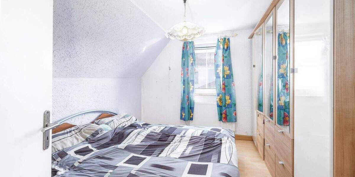 Einfamilienhaus Aiglsbach - 7 Zimmer, 148 m&sup2;, 425.000&euro; | Angebot:25690961