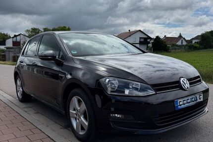 VW Golf 124.000 km 9.800 &euro; Wettstetten 85139