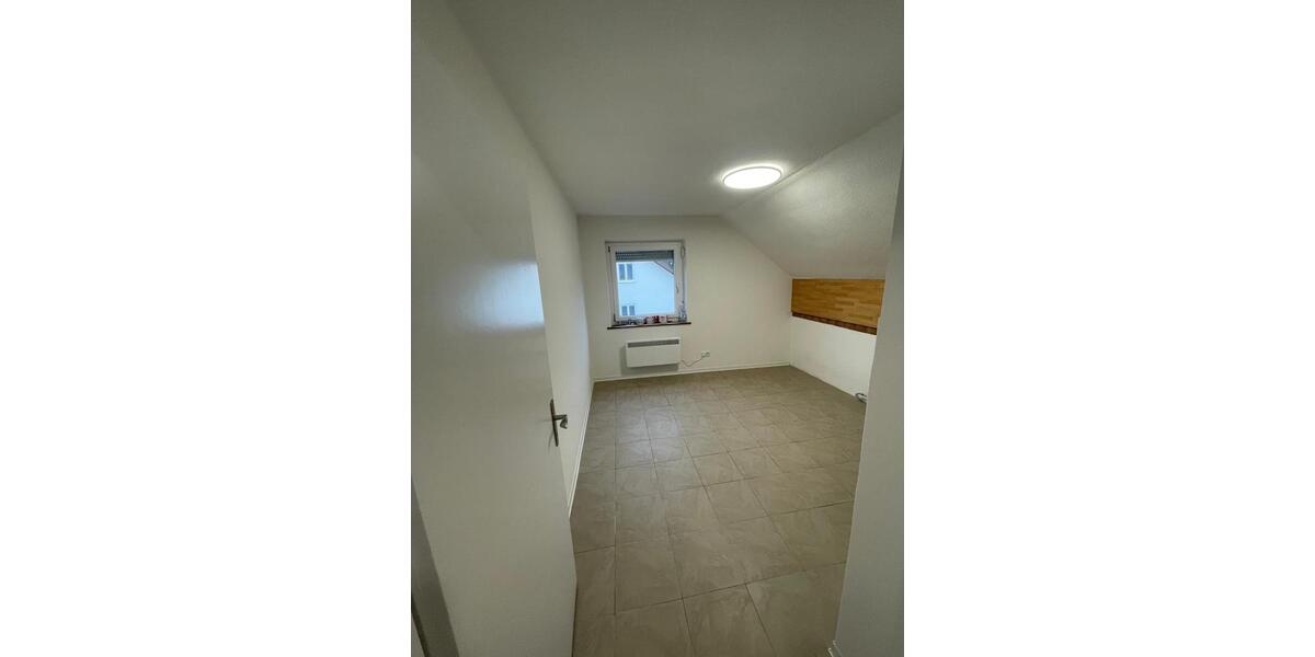 Etagenwohnung Ingolstadt Nordost - 3.5 Zimmer, 65 m&sup2;, 1.100&euro; | Angebot:26266134