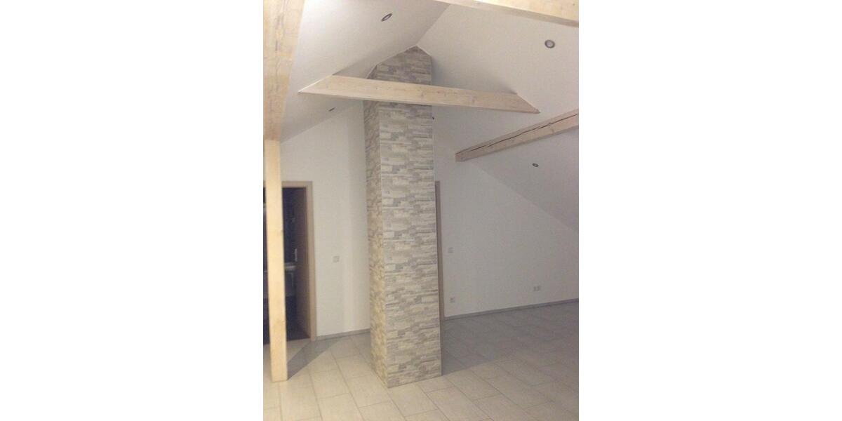 Dachgeschoßwohnung Weichering - 1 Zimmer, 25 m&sup2;, 300&euro; | Angebot:26447535