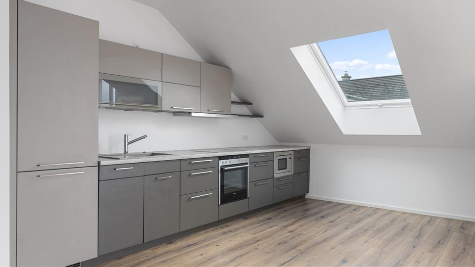 Dachgeschoßwohnung Kösching - 3 Zimmer, 99 m&sup2;, 1.300&euro; | Angebot:24952479