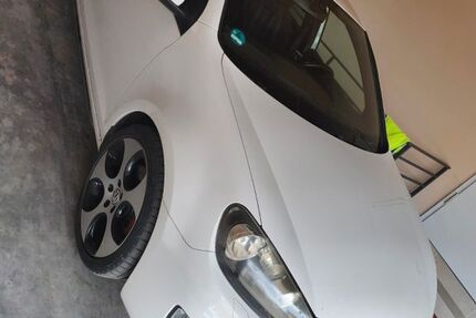 VW Golf 174.000 km 8.888 &euro; Bergheim 86673