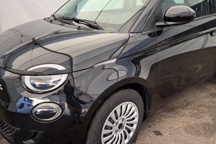 Fiat 500e 9.350 km 15.800 &euro; Langenmosen 86571